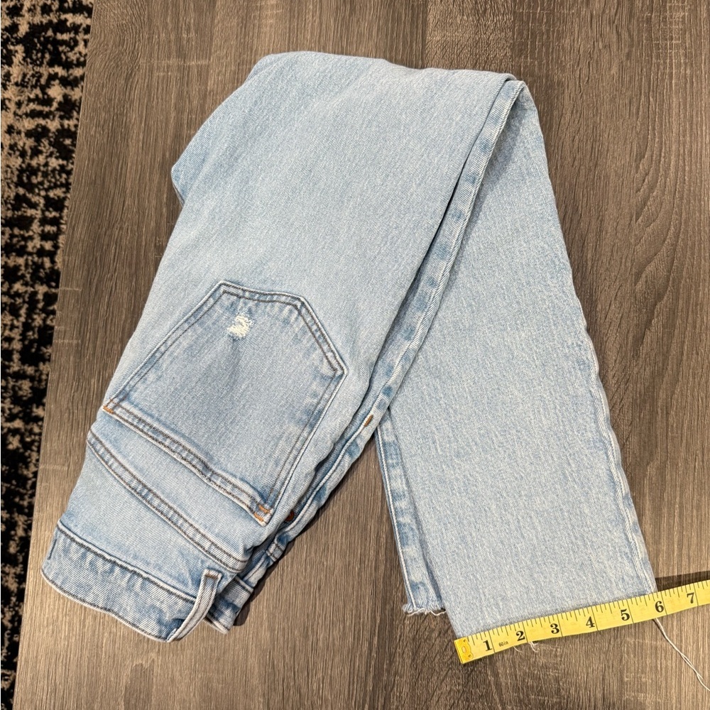 Madewell Distressed Light Blue Boyfriend Jeans - Picture 3 of 14